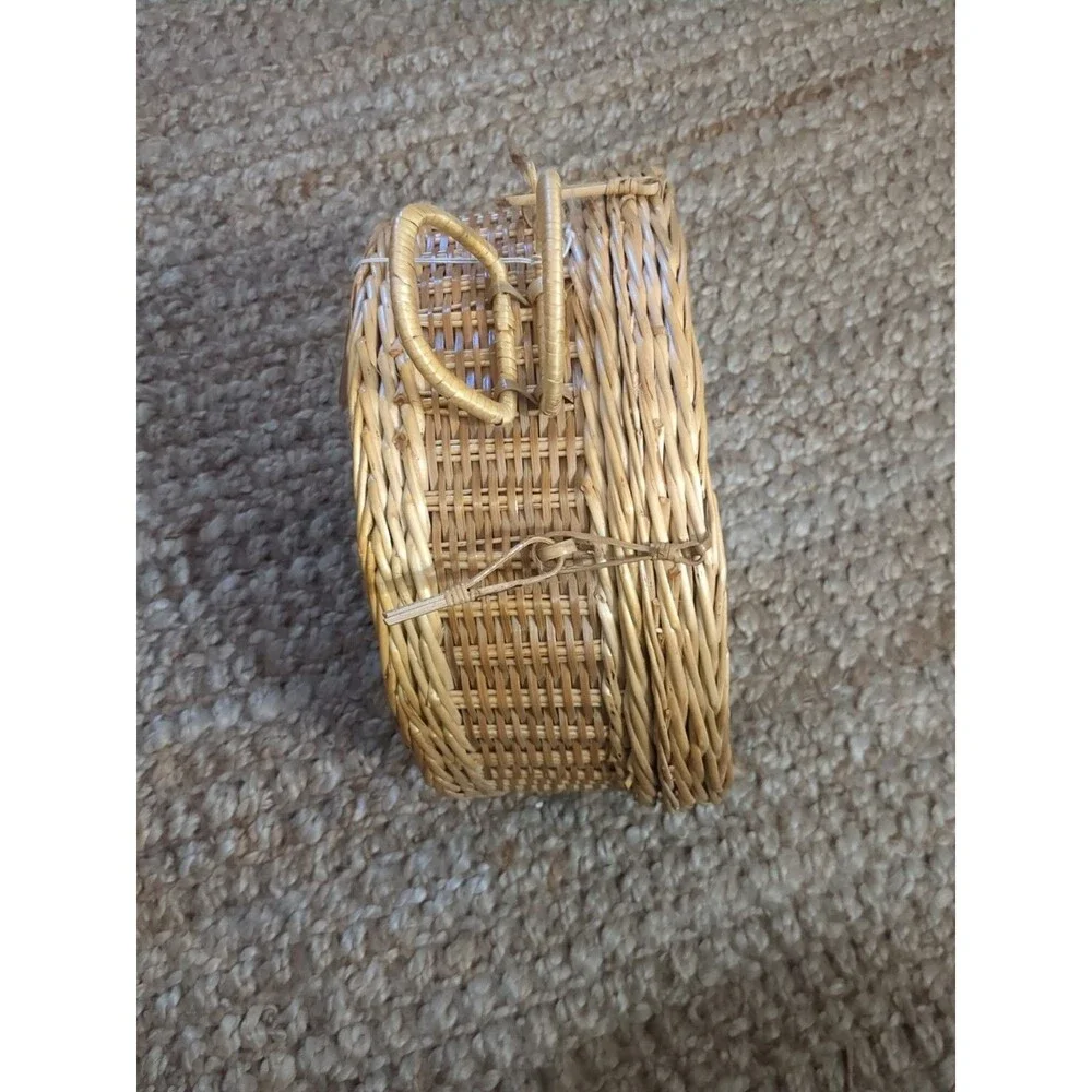 Vintage Purse, Straw Wicker  Basket Shell Bath Storage Gift Basket